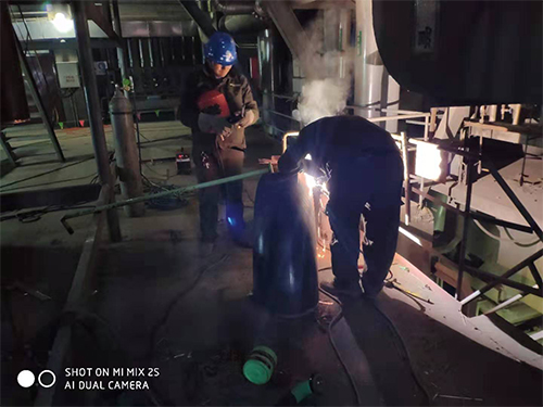 夜间加班作业